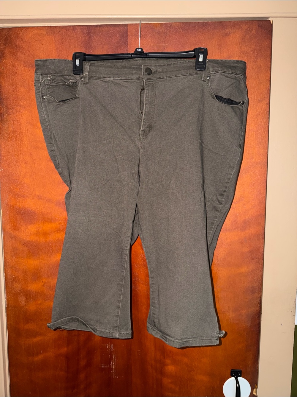 Lane Bryant Olive Capri Petal length